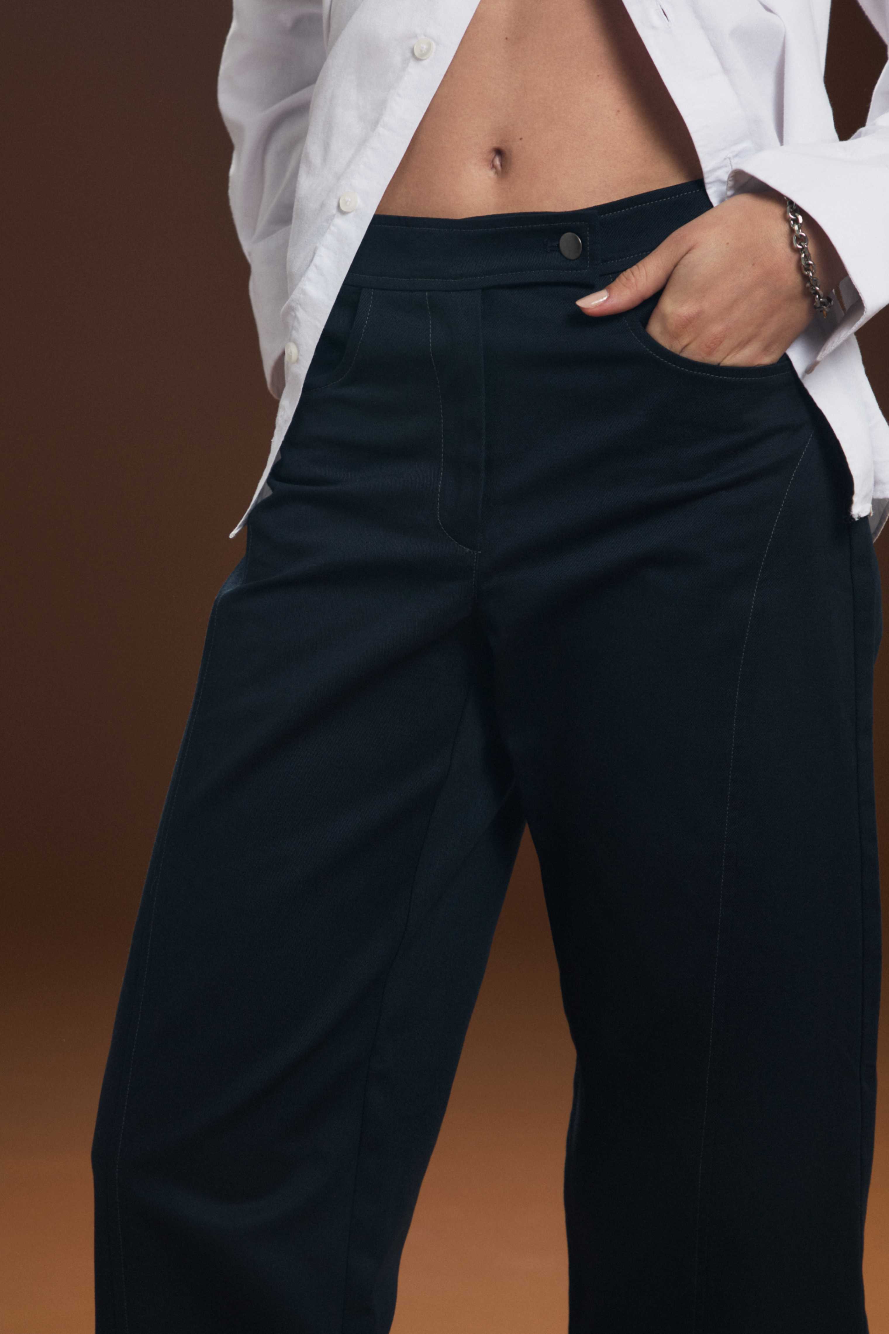 Logan Pant - Navy